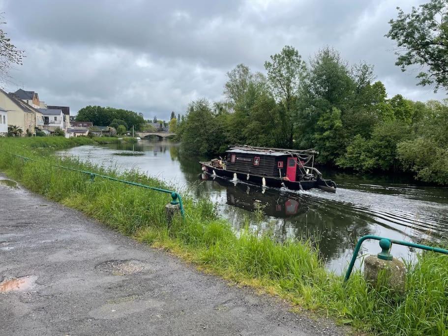 Apartmán Les Berges De L'Oust Malestroit Exteriér fotografie