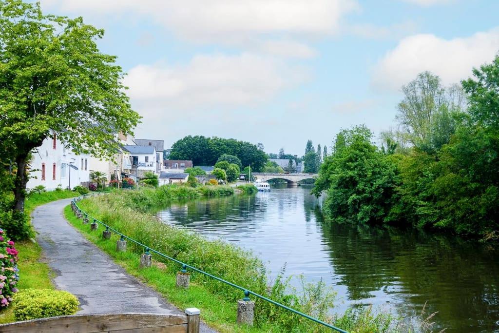 Apartmán Les Berges De L'Oust Malestroit Exteriér fotografie