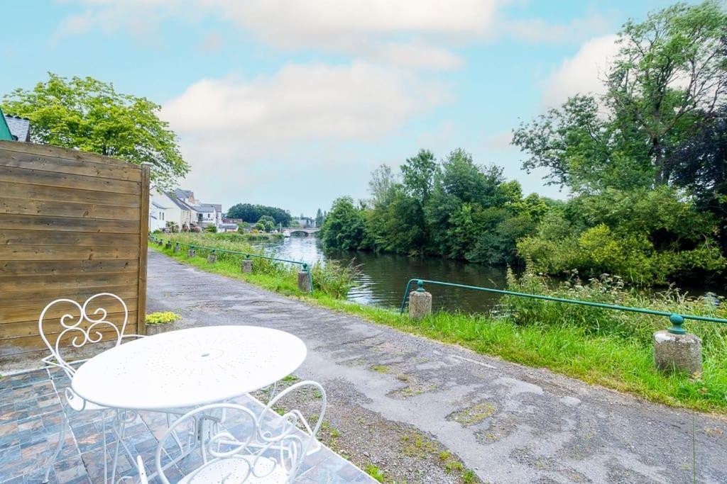 Apartmán Les Berges De L'Oust Malestroit Exteriér fotografie