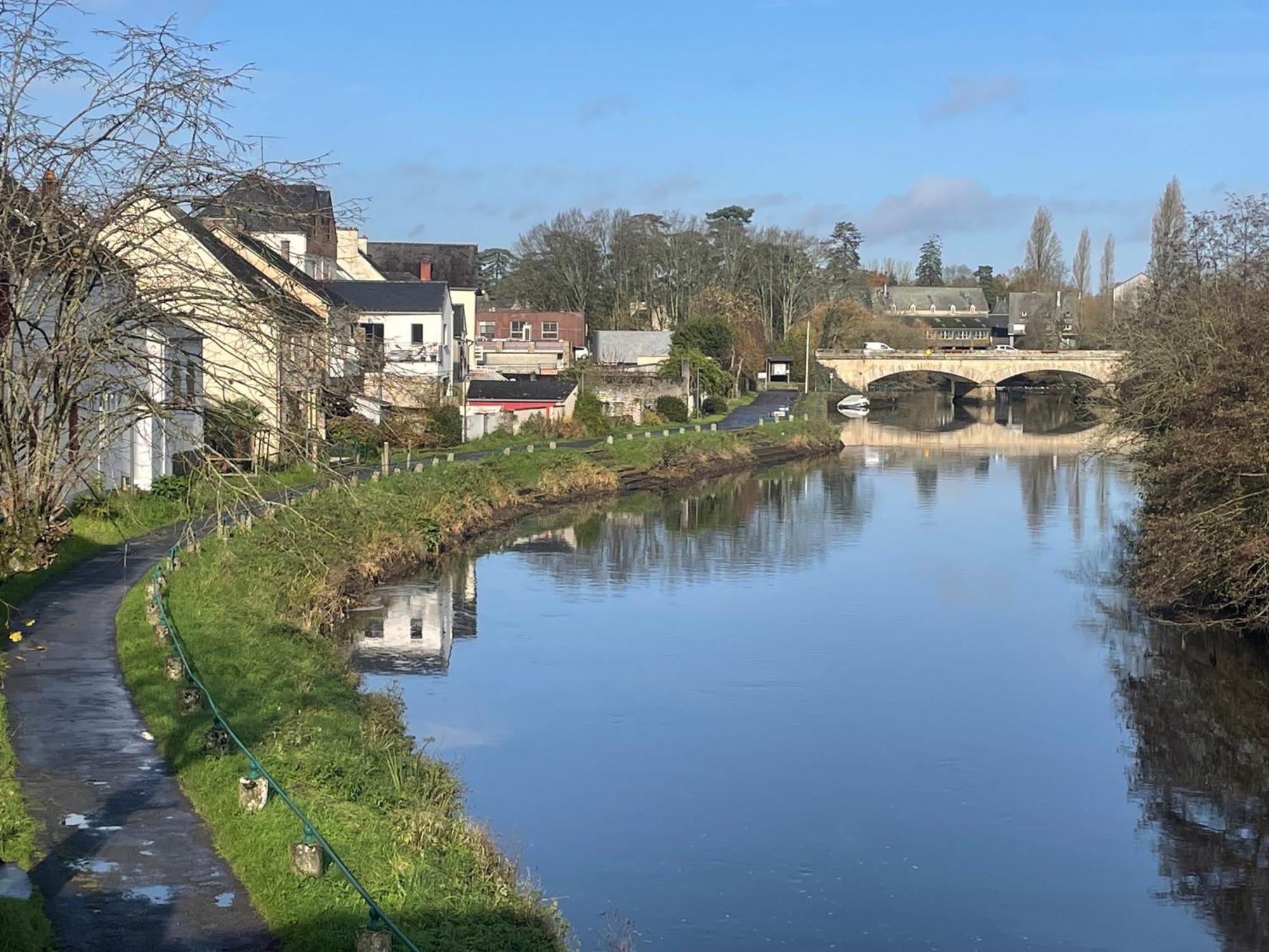 Apartmán Les Berges De L'Oust Malestroit Exteriér fotografie